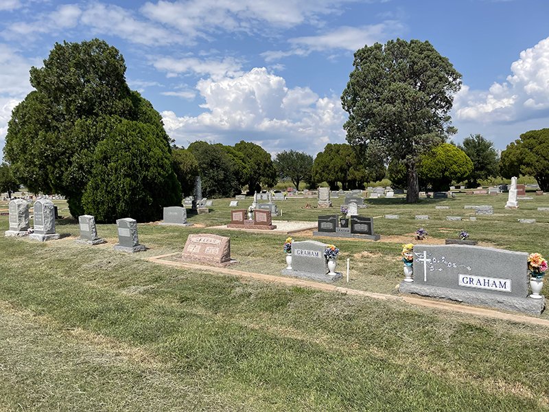 Tuscola Cemetery, where Marla Phillips took Dox on his first trip to heaven (and a second and third, too)